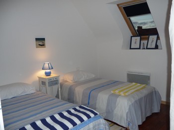 CHAMBRE 2 LITS 90 CM