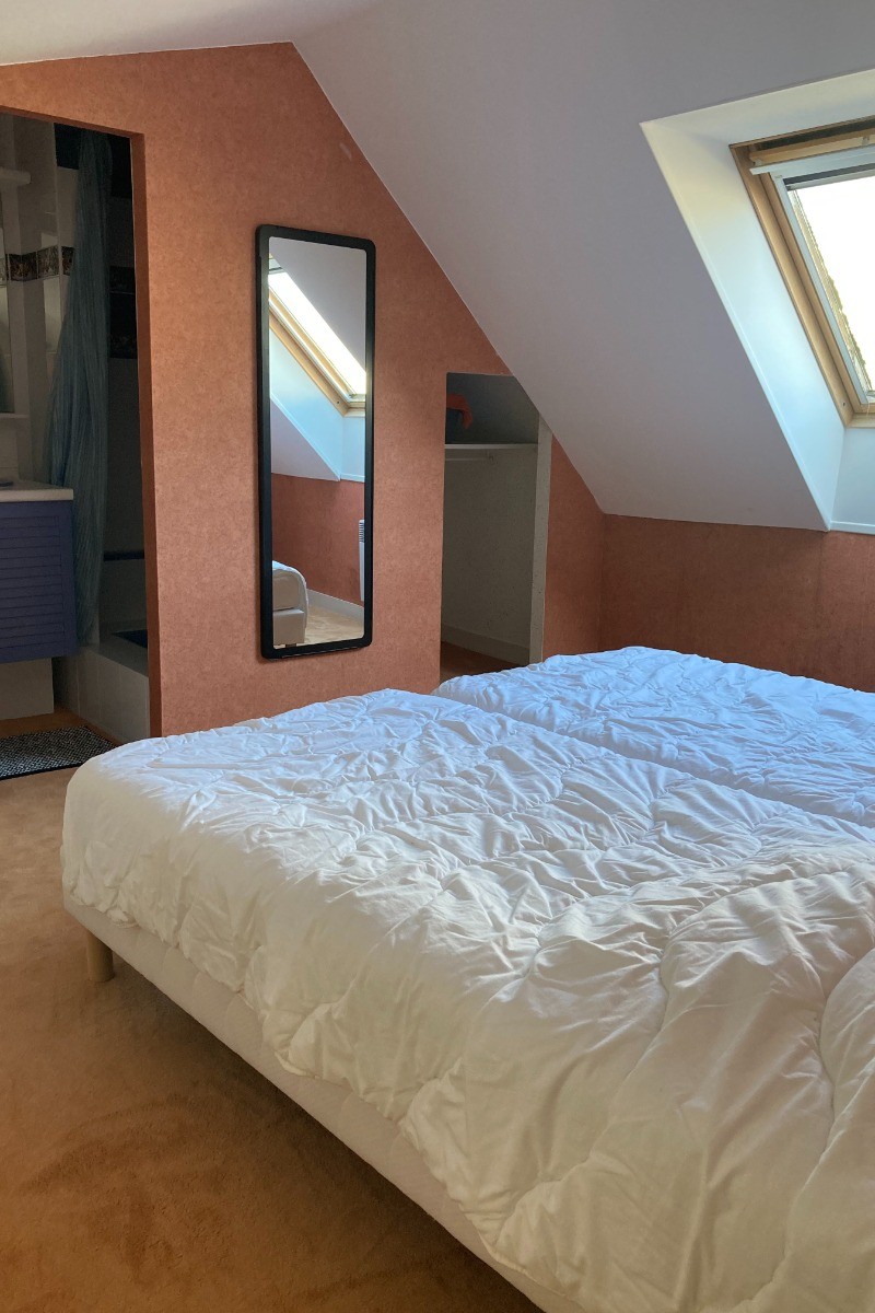 Chambre étage avec 2 lits 90 à l'étage