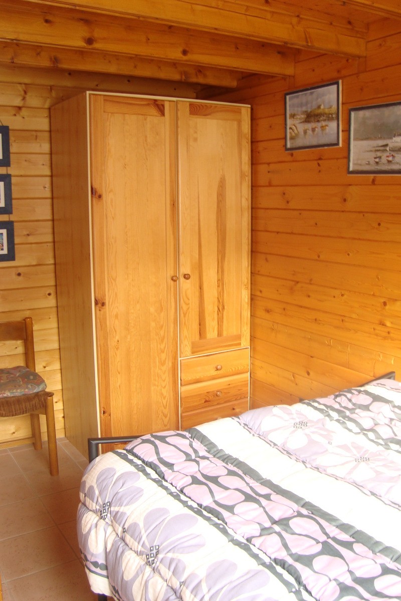 chambre en bas sous un autre angle