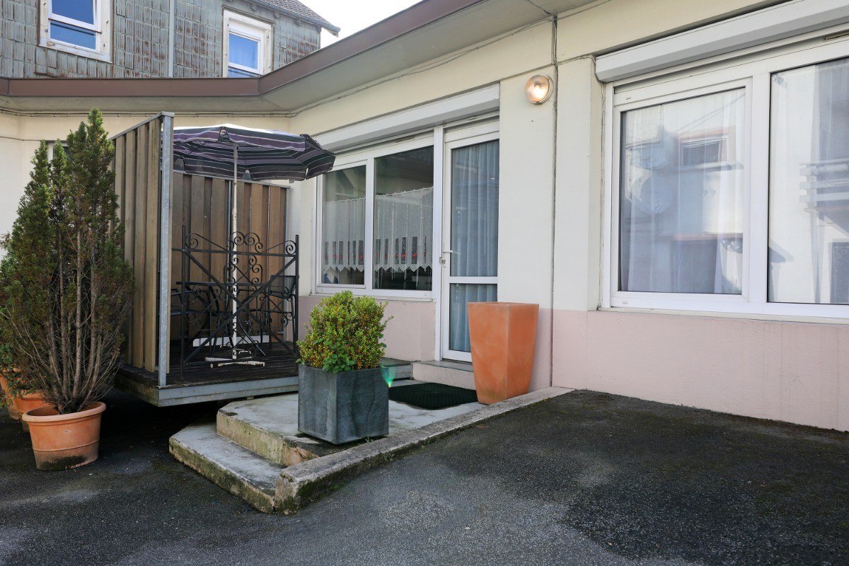 Terrasse - Grand studio RDC au centre ville de Gérardmer