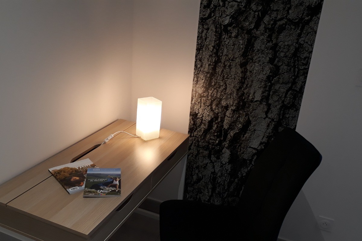 Gîte Ains'Temps Bugey - chaque chambre à son bureau - Wifi par fibre