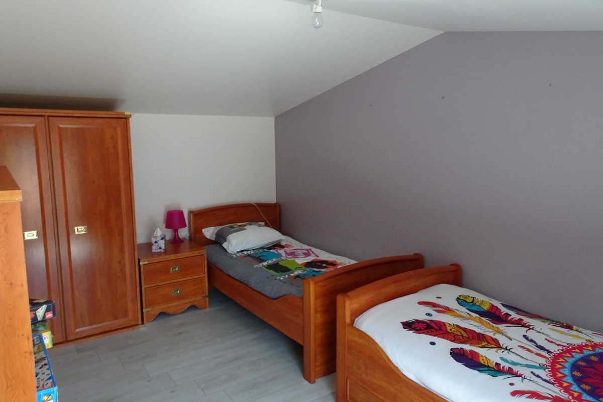 Chambre enfants avec 3 lits en 90 (dont un lit tiroir)