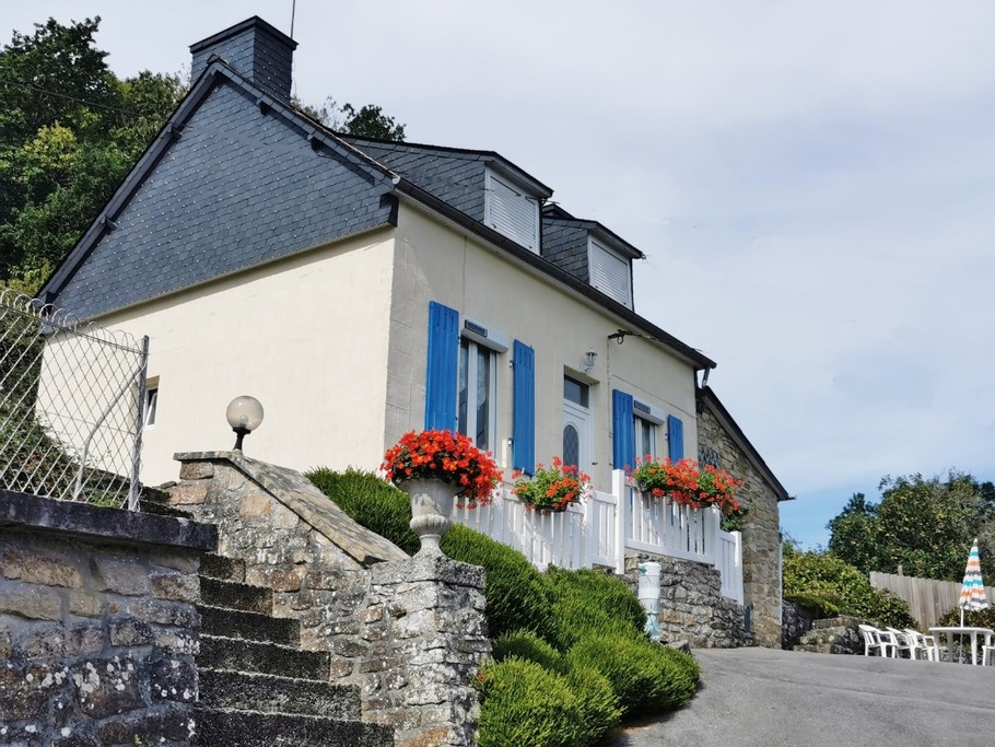 Maison avec vue imprenable sur la ville de Chateaulin