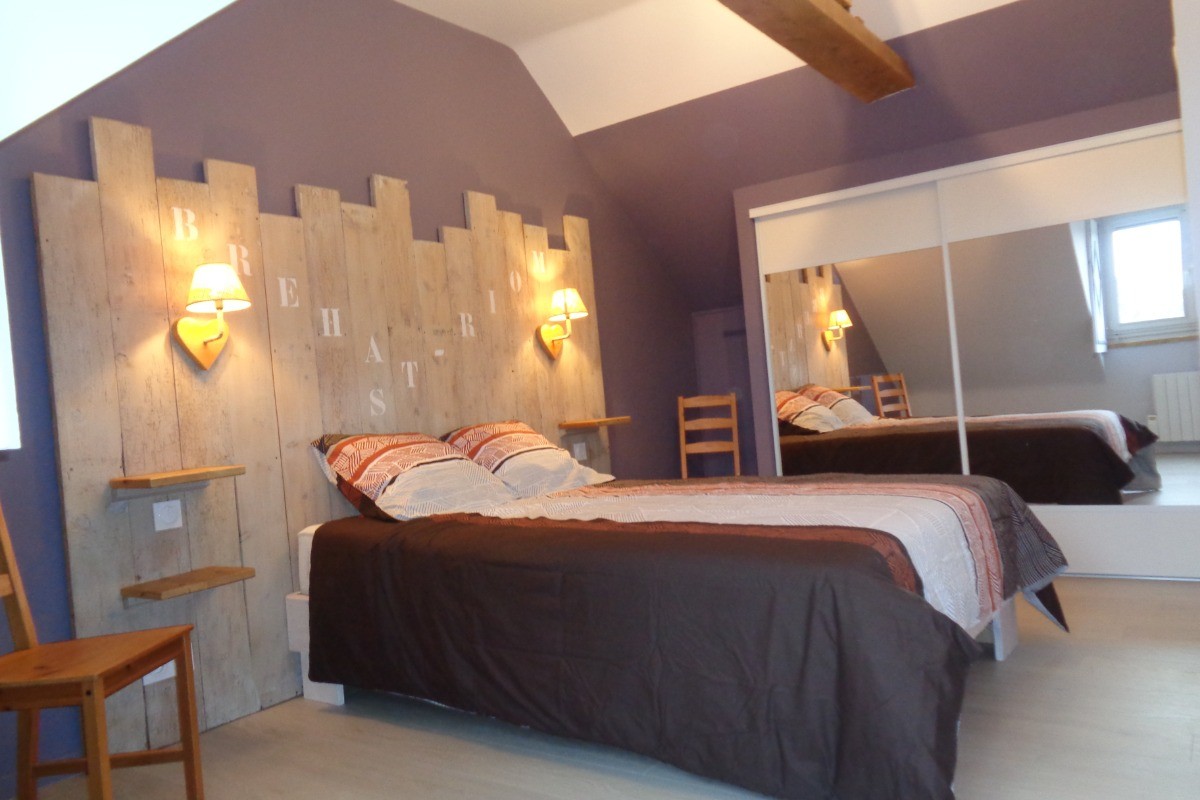 chambre N°2 à l'étage