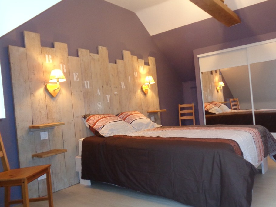 chambre N°2 à l'étage