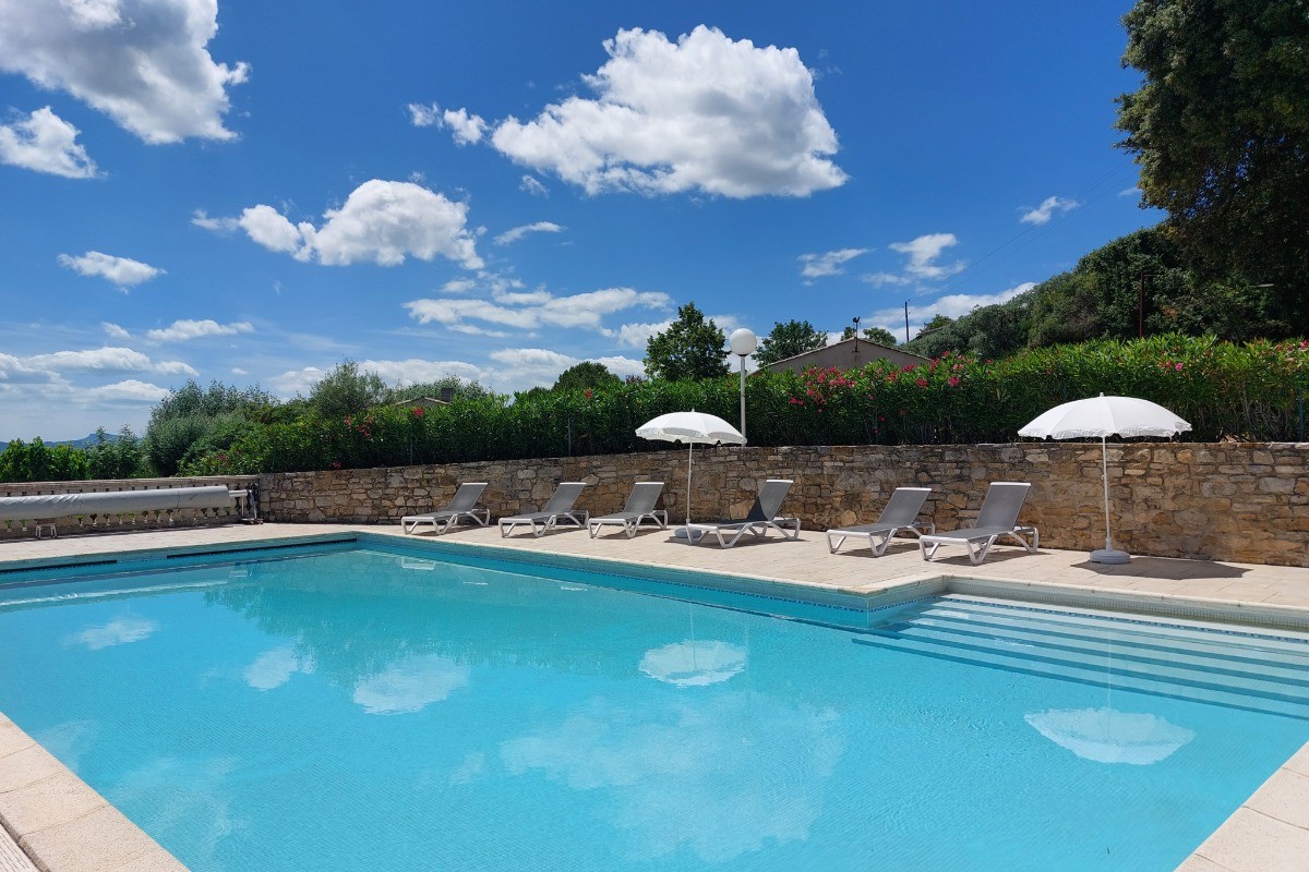 Piscine, détente