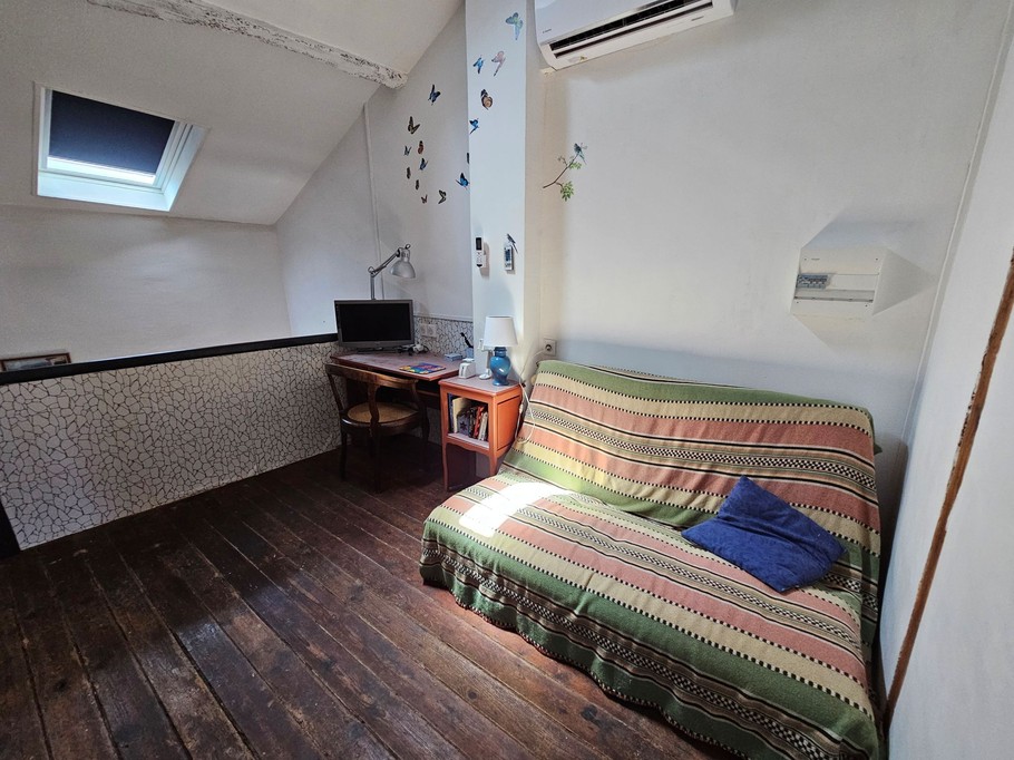 Avec climatisation qui rafraîchi la maison