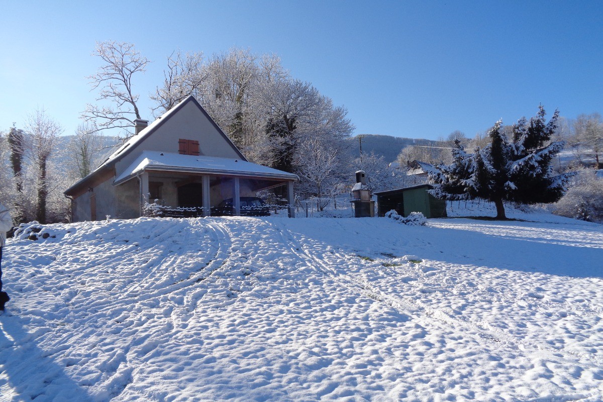Le gîte sous la neige