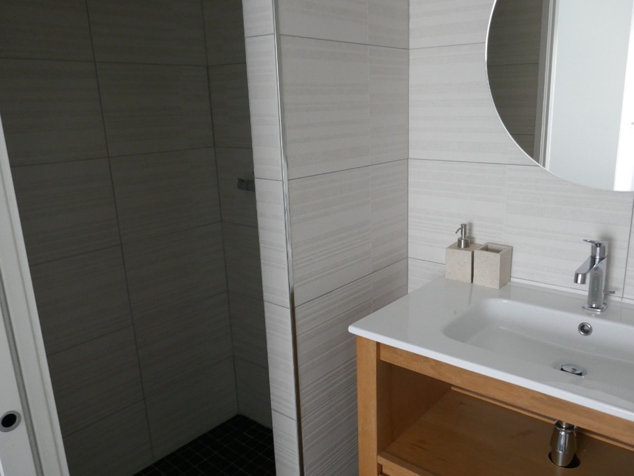 Salle d'eau attenante chambre 1