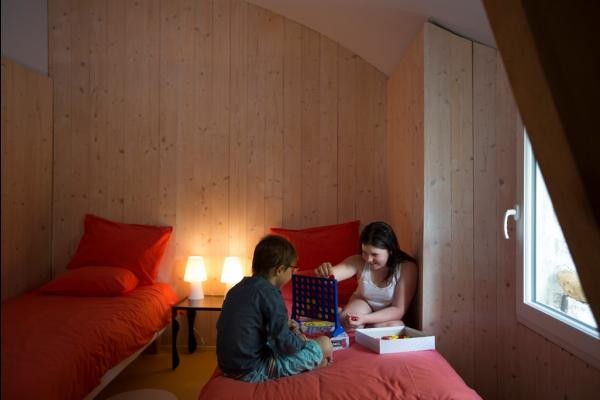 Gîte de la Villette - Gîte famille avec piscine intérieure chauffée et spa, pouvant accueillir 8 personnes en Creuse