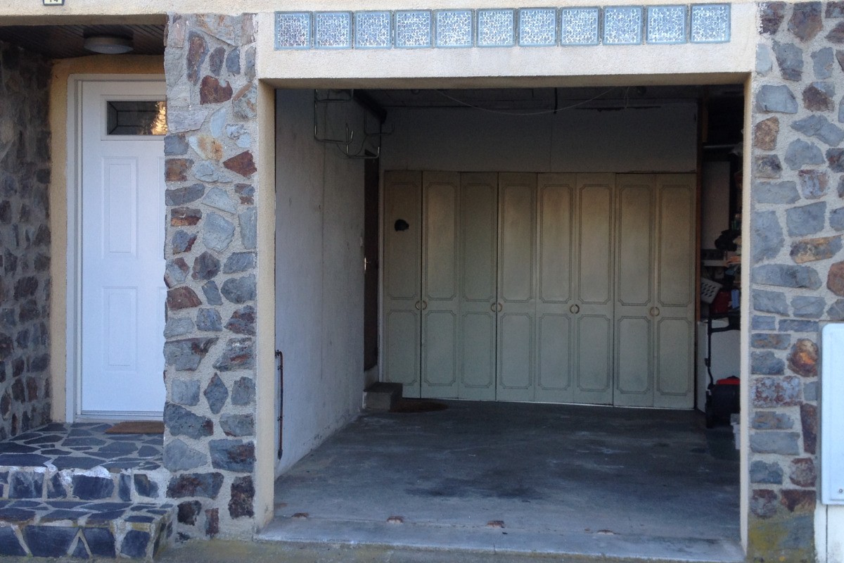 garage 240 cm de large et 225 cm de haut
