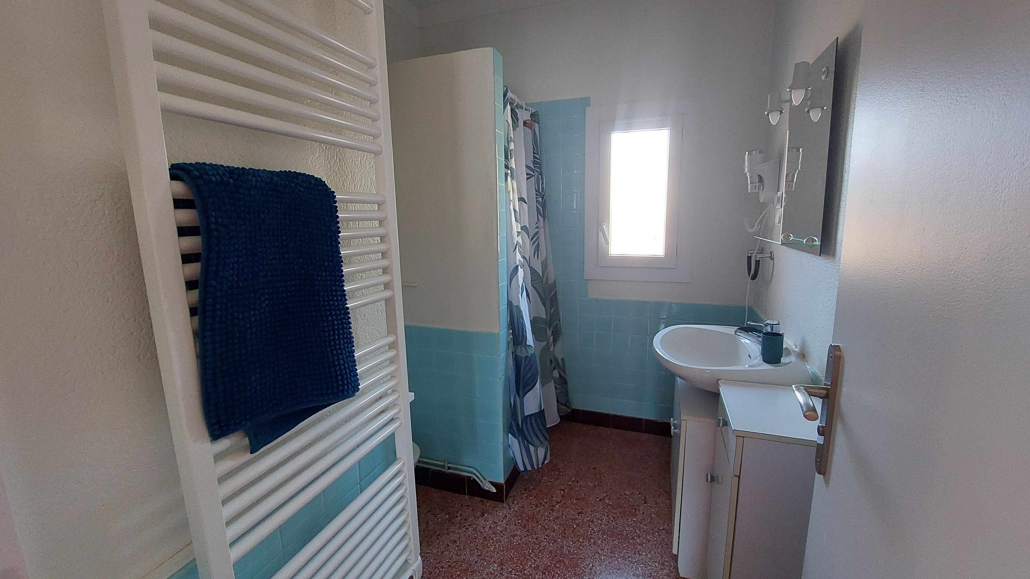 Shower room 1st floor