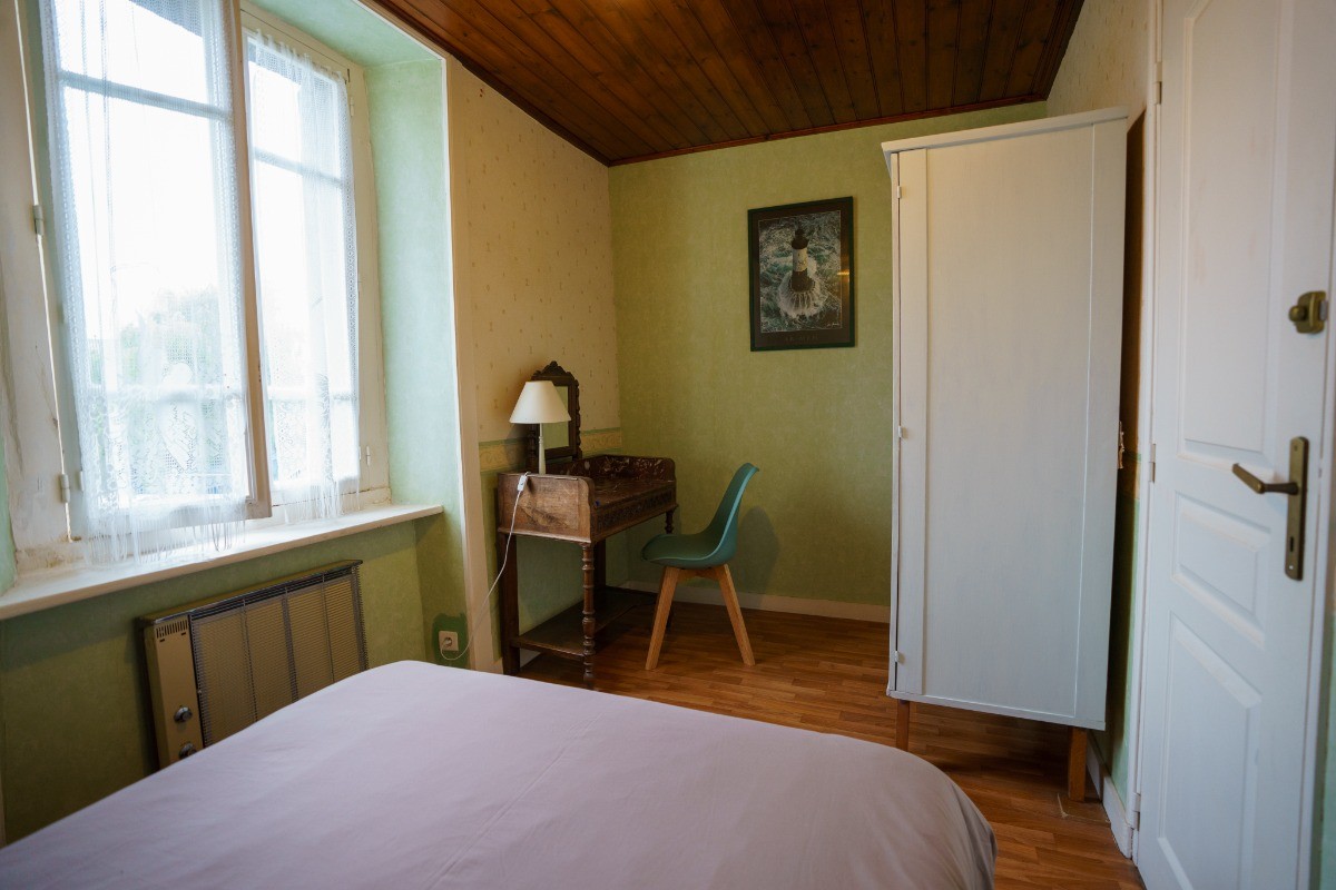 Chambre 4 pour 2 personnes au 1er étage - Lit 140x190 cm.