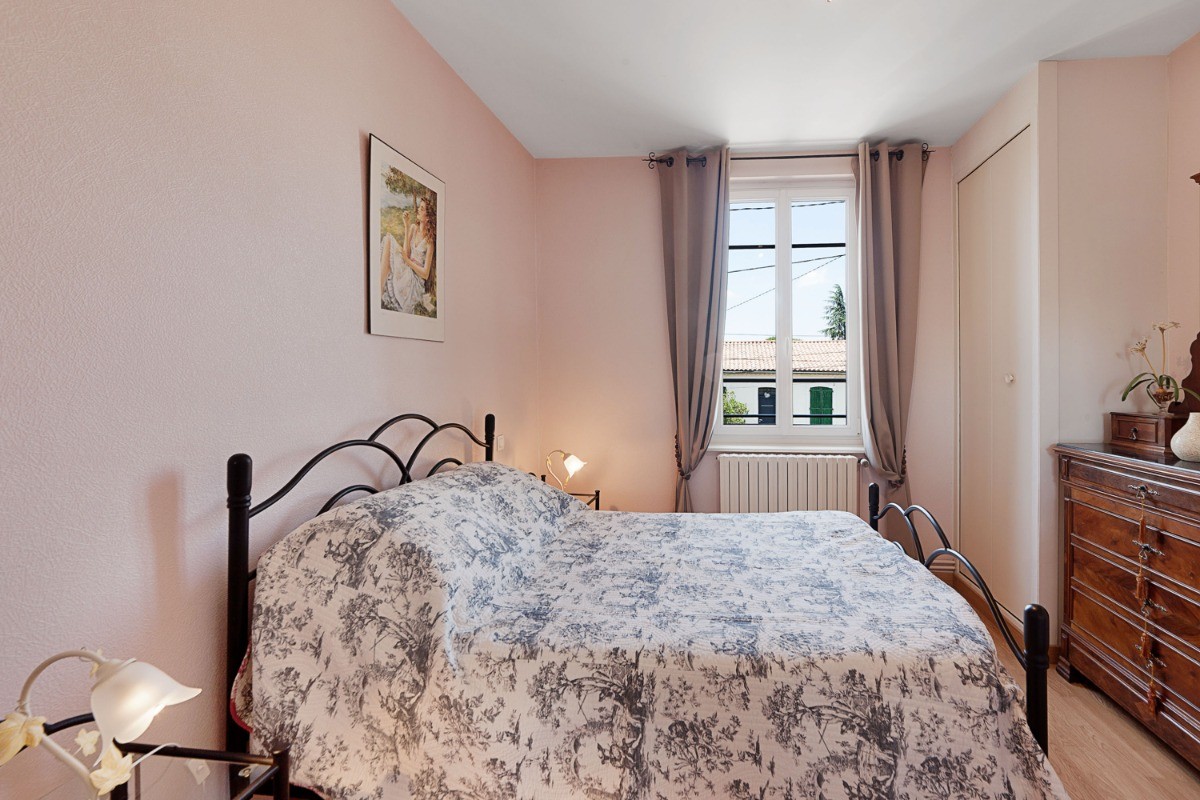 Gite Clévacances Lavoisier Castres Tarn -  Midi-Pyrénées - Occitanie - Sud Ouest - chambre lit 140.