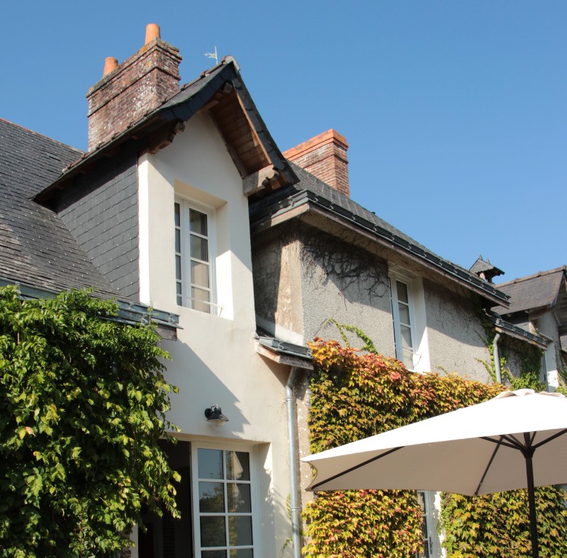 déjeuner au soleil avec fines herbes à disposition!