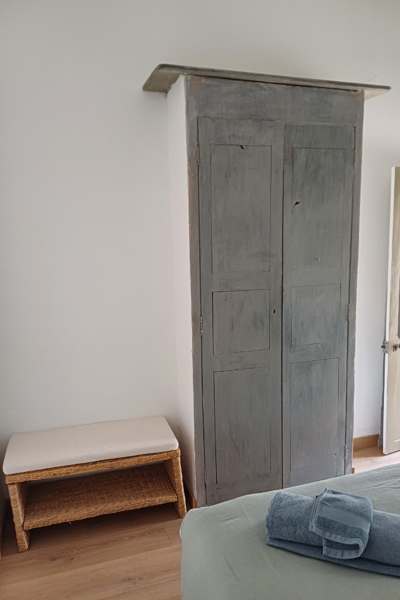 La Bastide de l'Adrech, Gîte des Collines, Chambre bleue, Manosque, Provence.