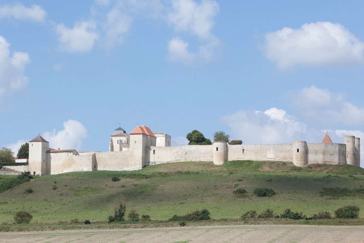 Le château de Villebois-Lavalette
