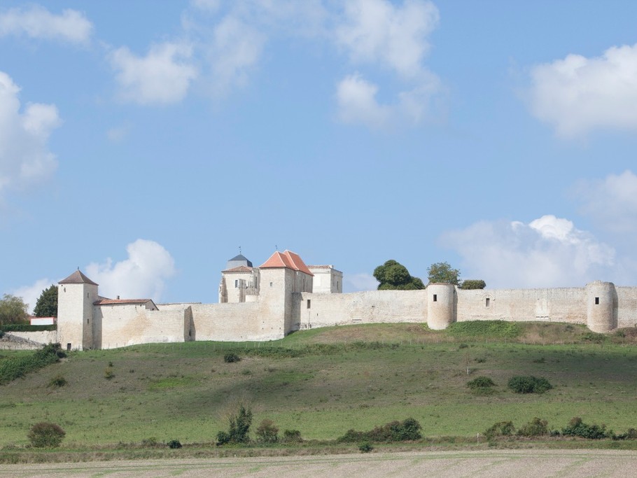 Le château de Villebois-Lavalette