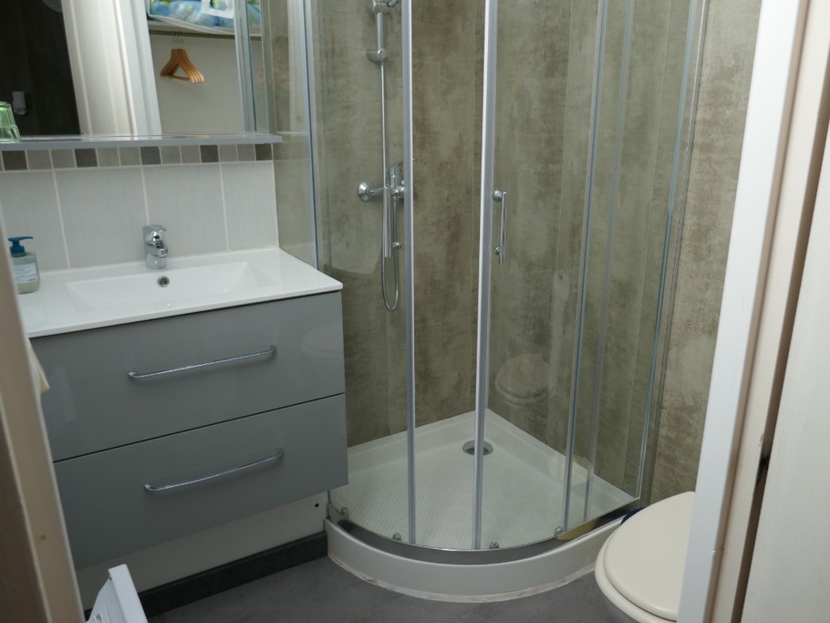 Salle d'eau à l'étage