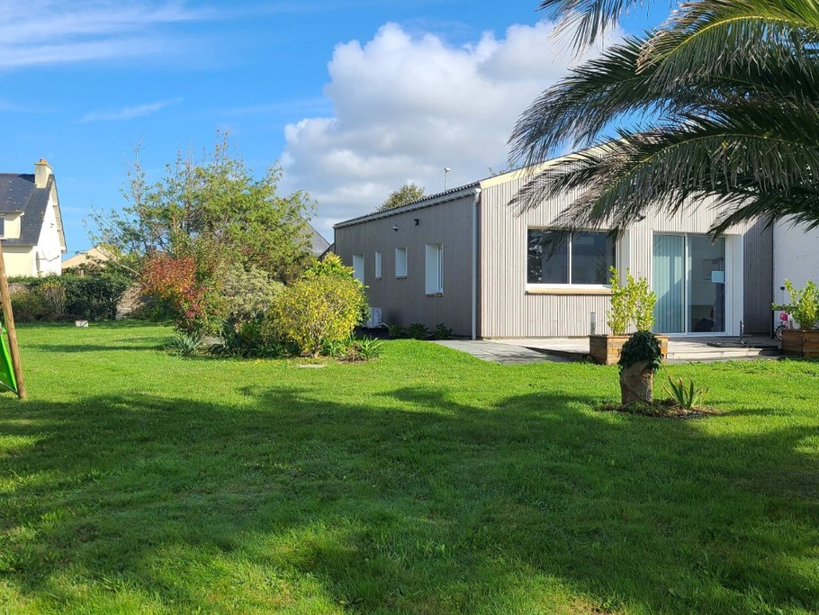 vue générale maison et terrain