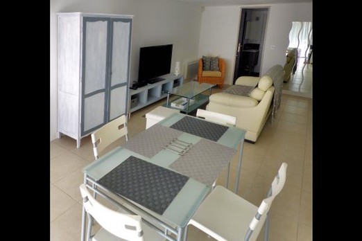 Pièce à vivre : séjour/salon location Mr Venturini Sisteron