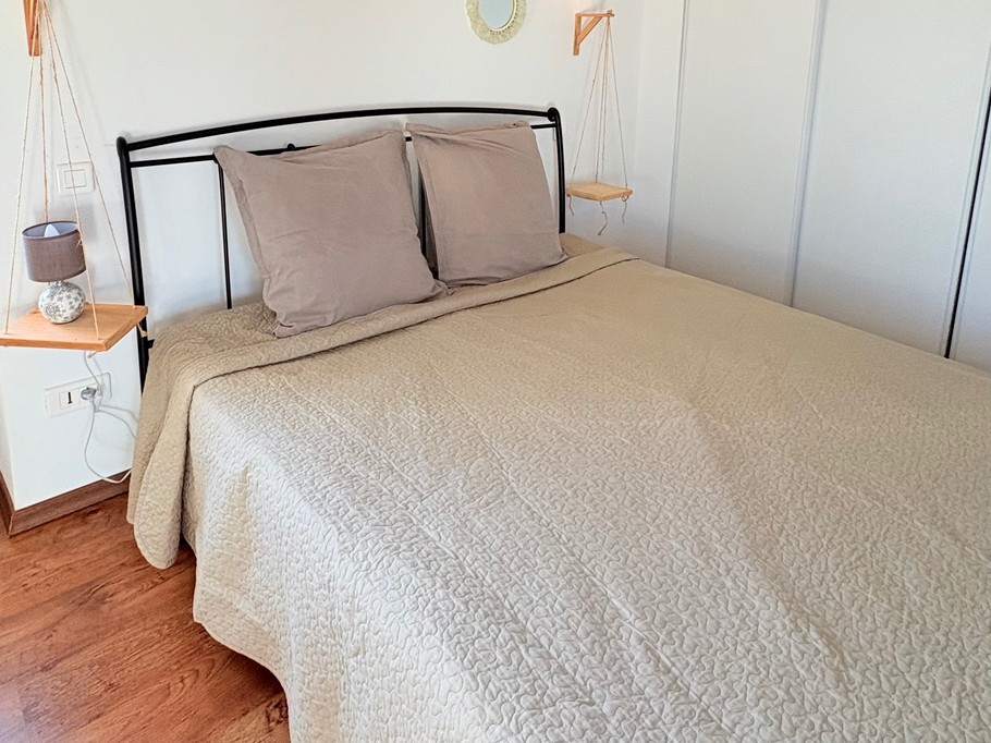 1 chambre (1 lit 160x200)