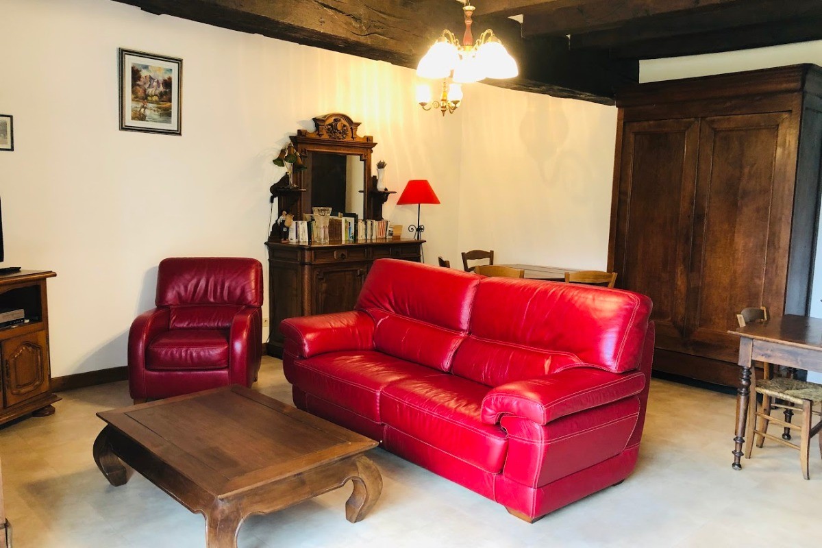 Maison au cœur du bourg de Genouillac en Creuse
