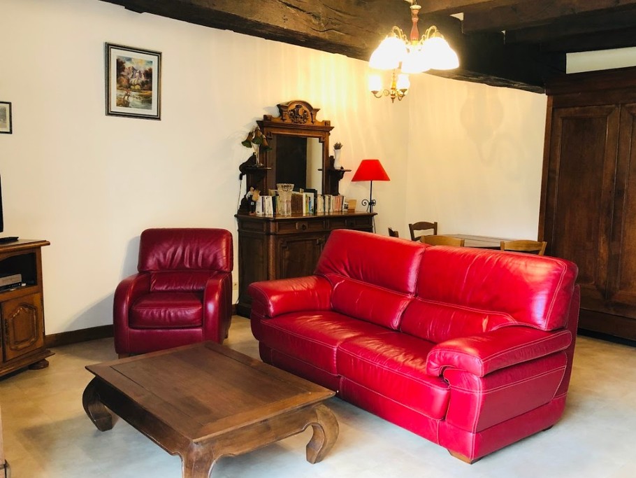 Maison au cœur du bourg de Genouillac en Creuse