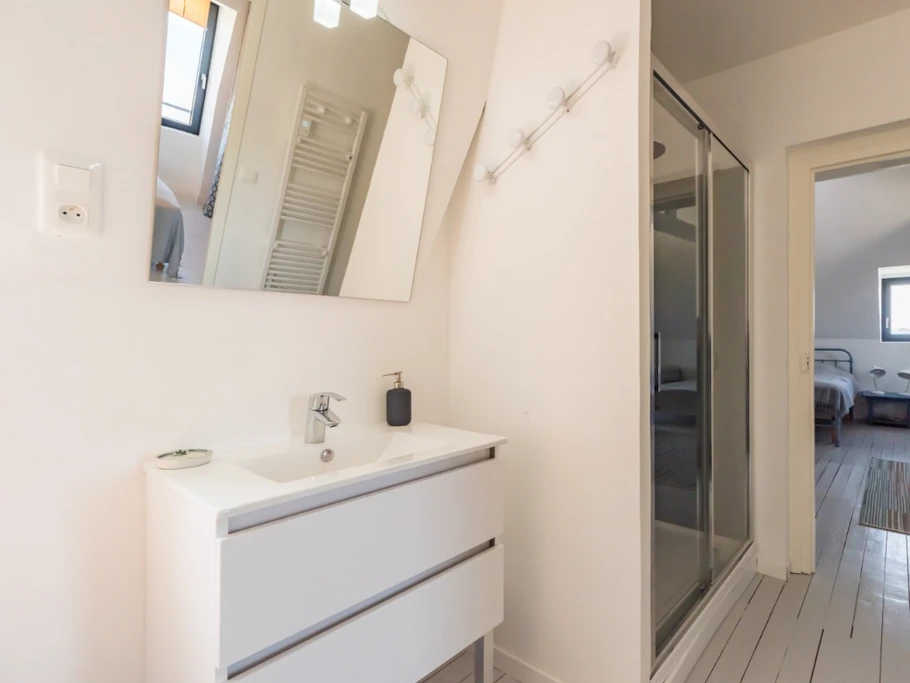 VILLA PERROSIENNE VUE MER - 12 personnes - PERROS-GUIREC - COTES D'ARMOR - BRETAGNE - SDB second étage Douche et table à langer