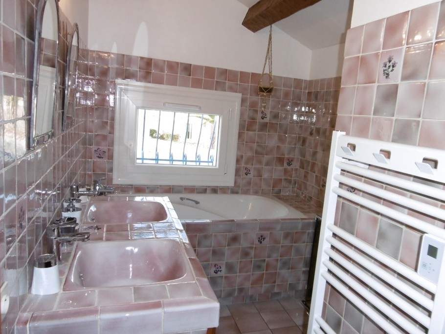 Salle de bain à l'étage