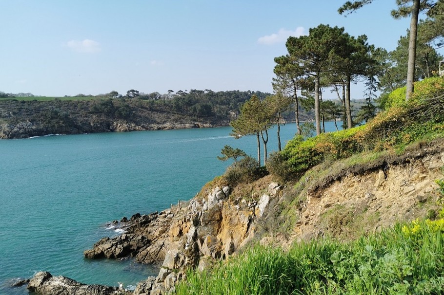 Près de la plage de Kerfanny à Moëlan sur Mer