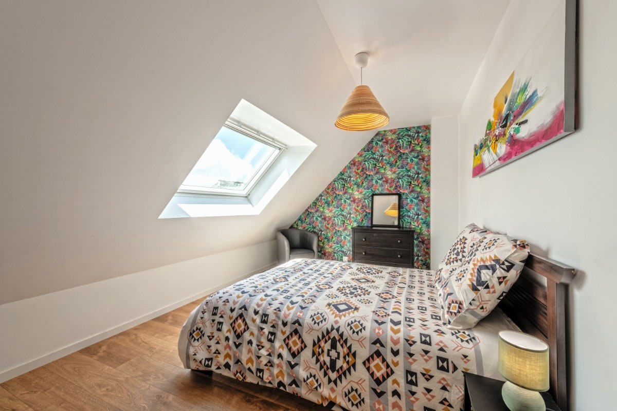 Etage chambre 3 avec lit 140