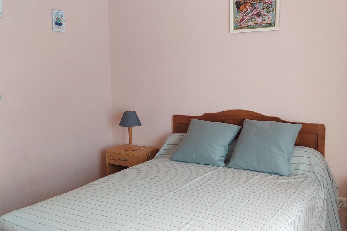 chambre 1 lit 140 x 200