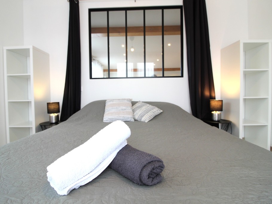 Chambre RDC - Chez Gigi et Malou Gîte Jonquille