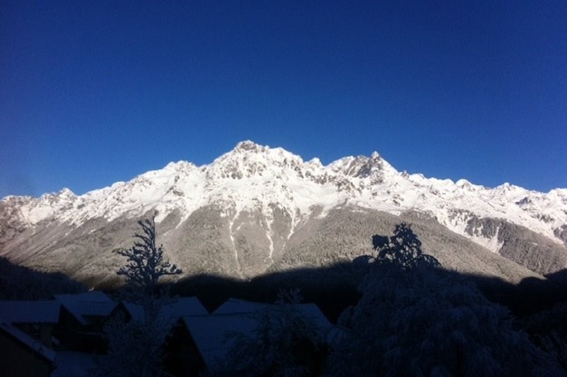 Vue sur le Massif de Belledonne depuis le secteur chalet, un matin ...