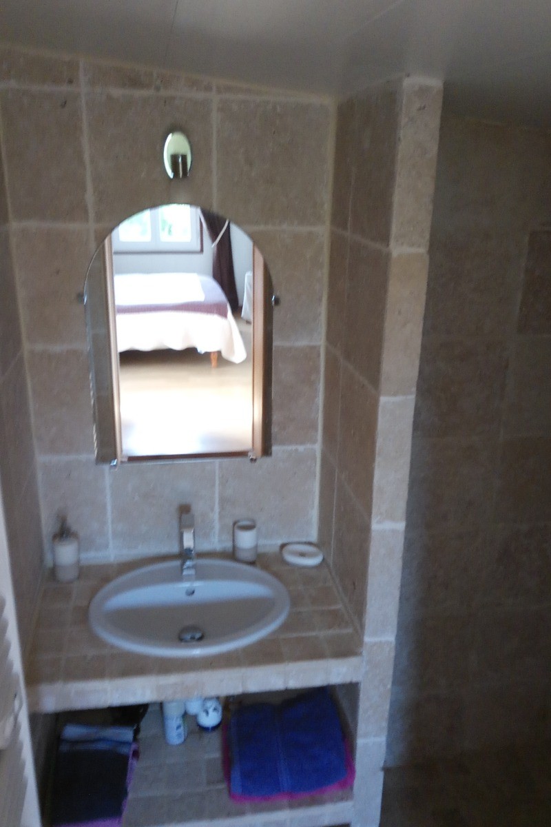 salle de bain parentale avec douche italienne ,wcet vasque