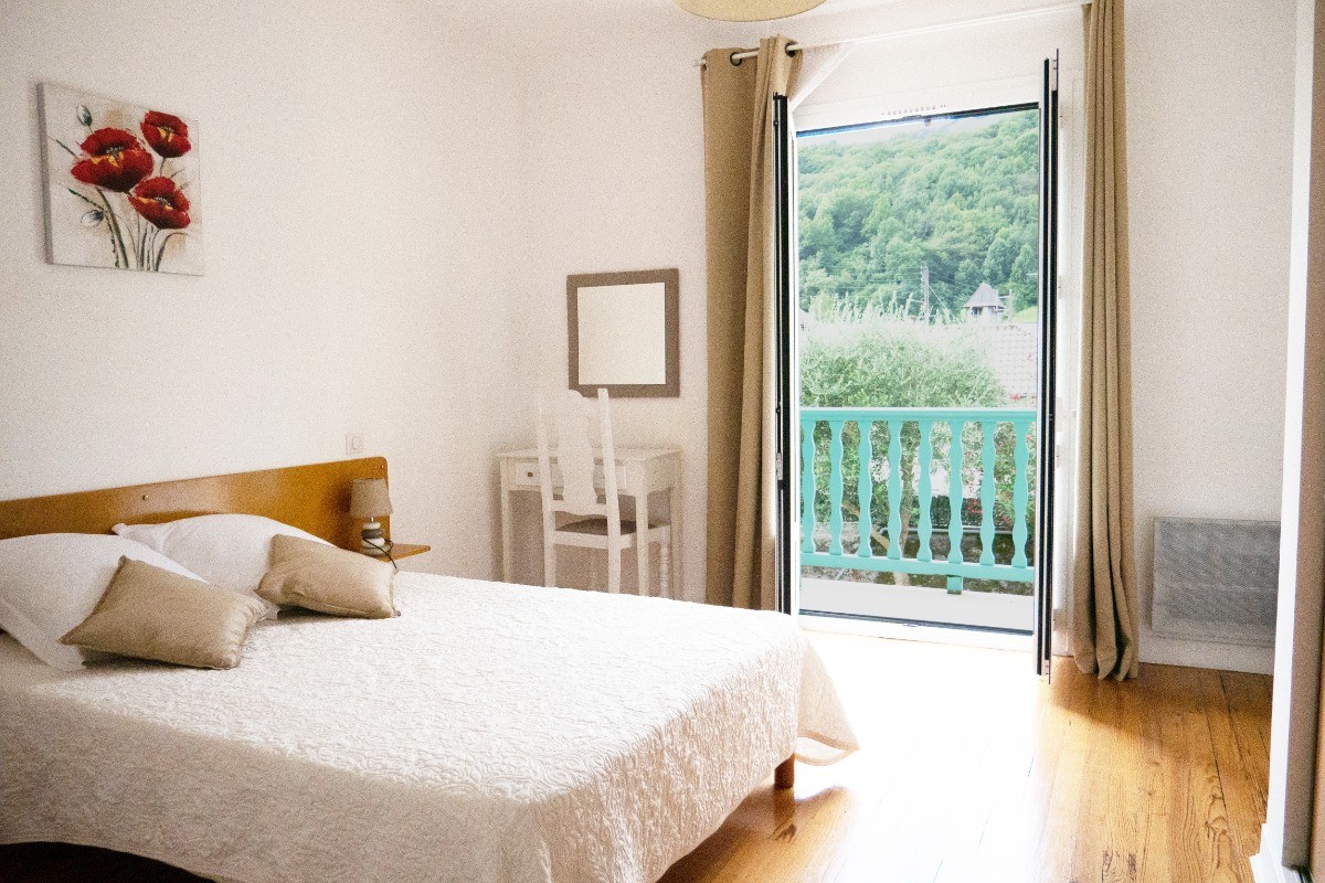 chambre avec vue sur le pic du jer