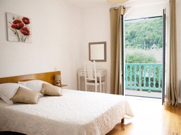 chambre avec vue sur le pic du jer