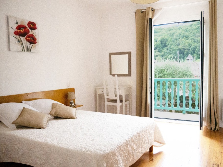 chambre avec vue sur le pic du jer