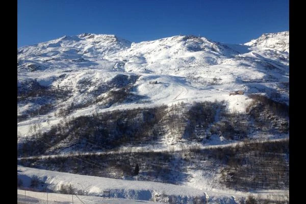 vue depuis le balcon de l'appartement aux Menuires