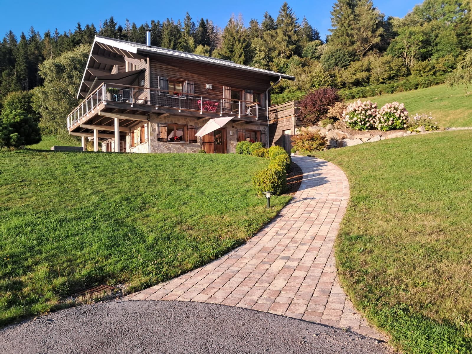 Gîte Les Neufs Lieux – Gérardmer, 4 étoiles, piscine et vue imprenable sur le lac