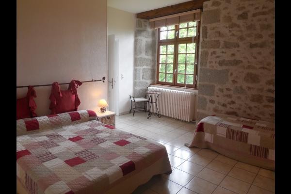Château de Mérinchal - Appartement n° 59 - Venez vivre la vie de château dans un appartement du Château de la Mothe (XIIe siècle) en Creuse (limite Puy-de-Dôme)