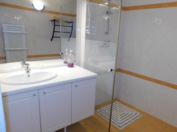 Grande salle d'eau douche italienne