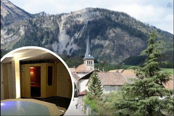 Vue du village et encart jacuzzi - Sauna