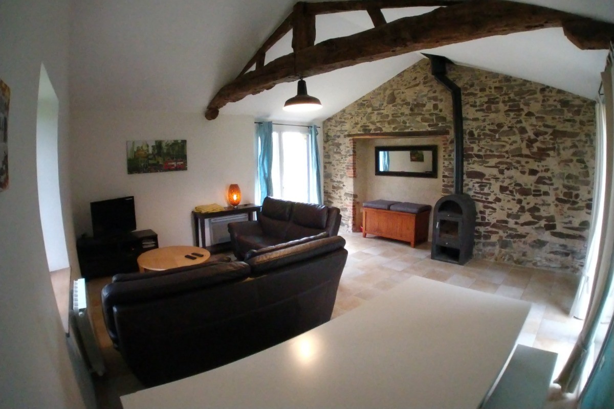 Salon avec grande table