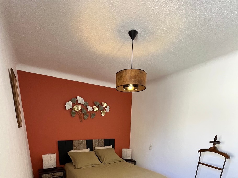 Bedroom with a 140x190 bed