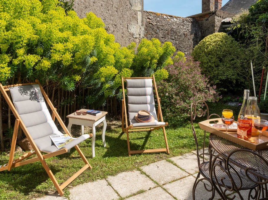 Green and secure exterior