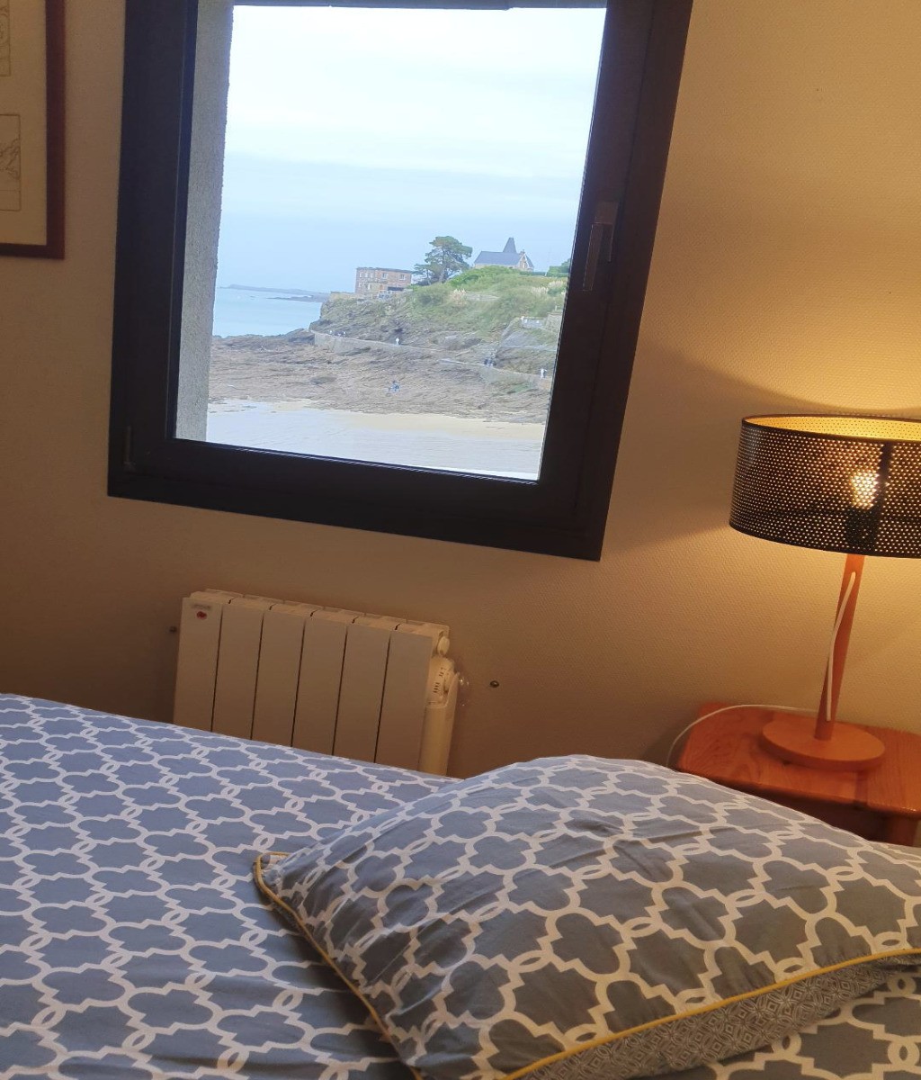 Espace nuit avec vue mer (lit de 160)