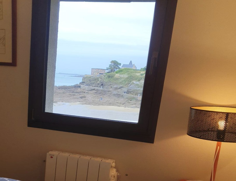 Espace nuit avec vue mer (lit de 160)