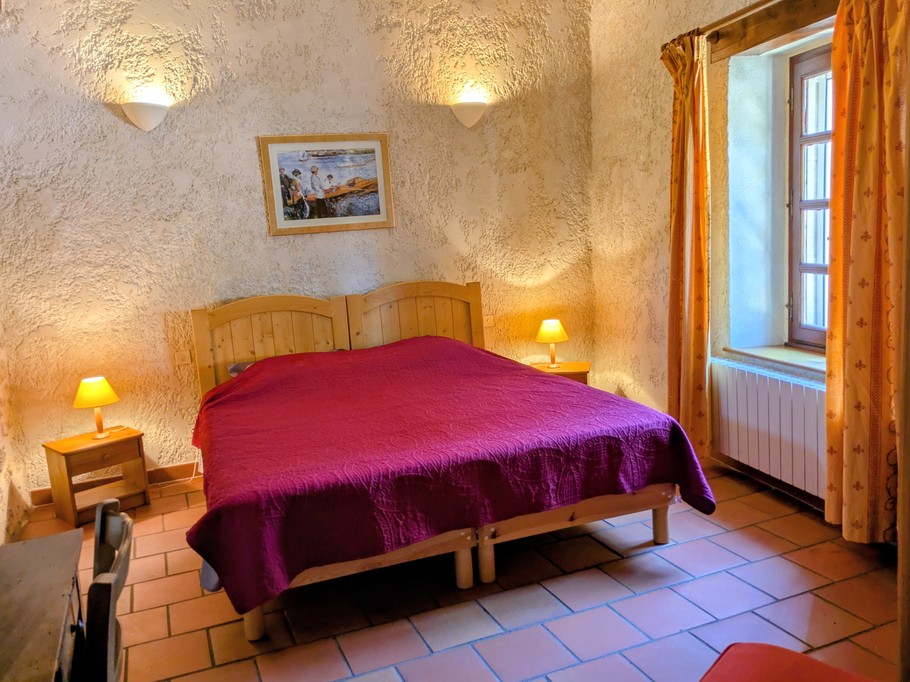 Chambre 1er étage - 1 lit 280/200